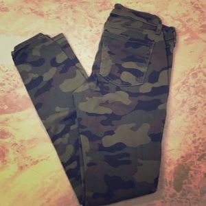 NWOT Camo Denim Skinnies